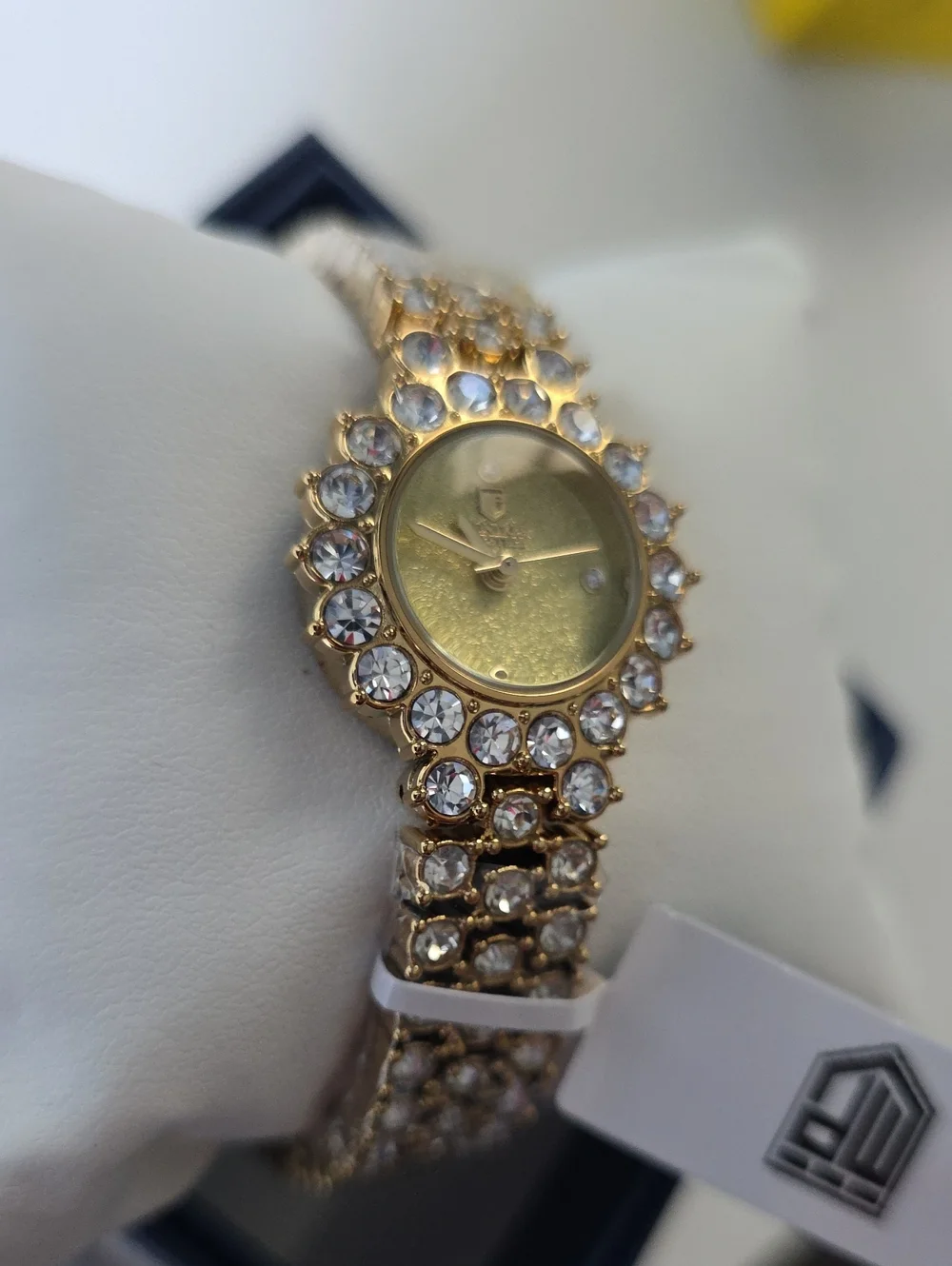 323. Montres Prestige X Invicta Women's Watch - 26mm. Gold (MPW-0225)